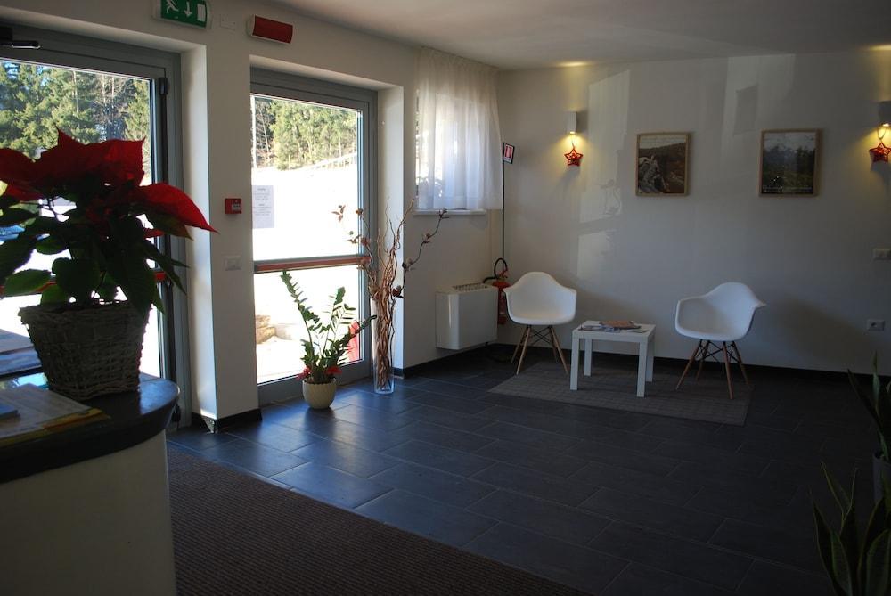 פולגריה Hotel Elbele Garni מראה חיצוני תמונה