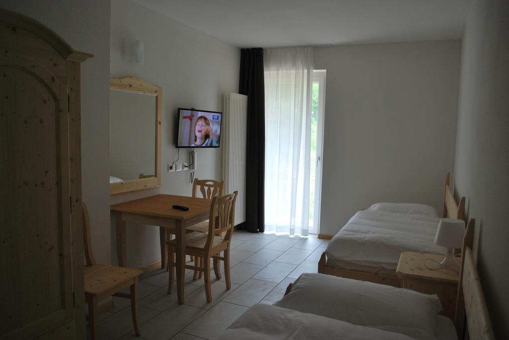 פולגריה Hotel Elbele Garni חדר תמונה