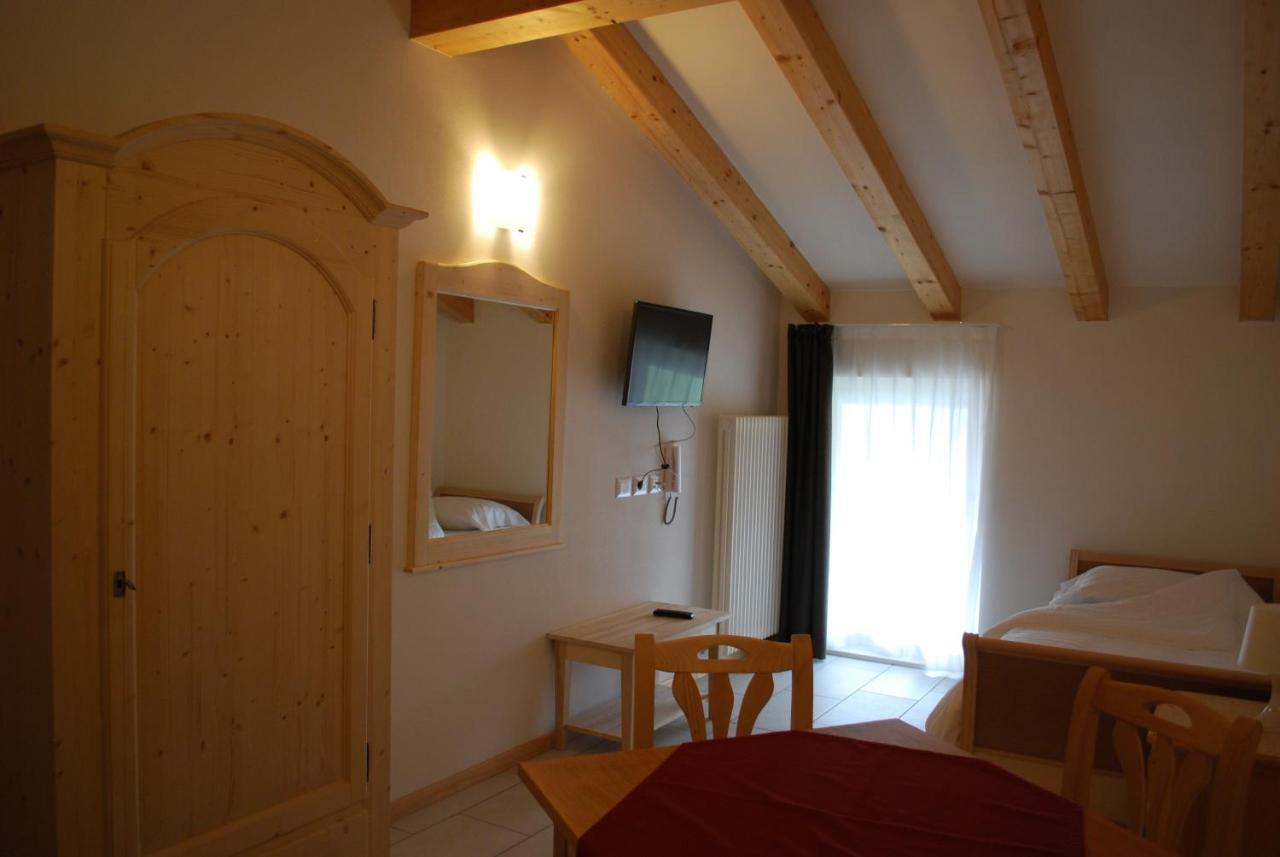 פולגריה Hotel Elbele Garni חדר תמונה